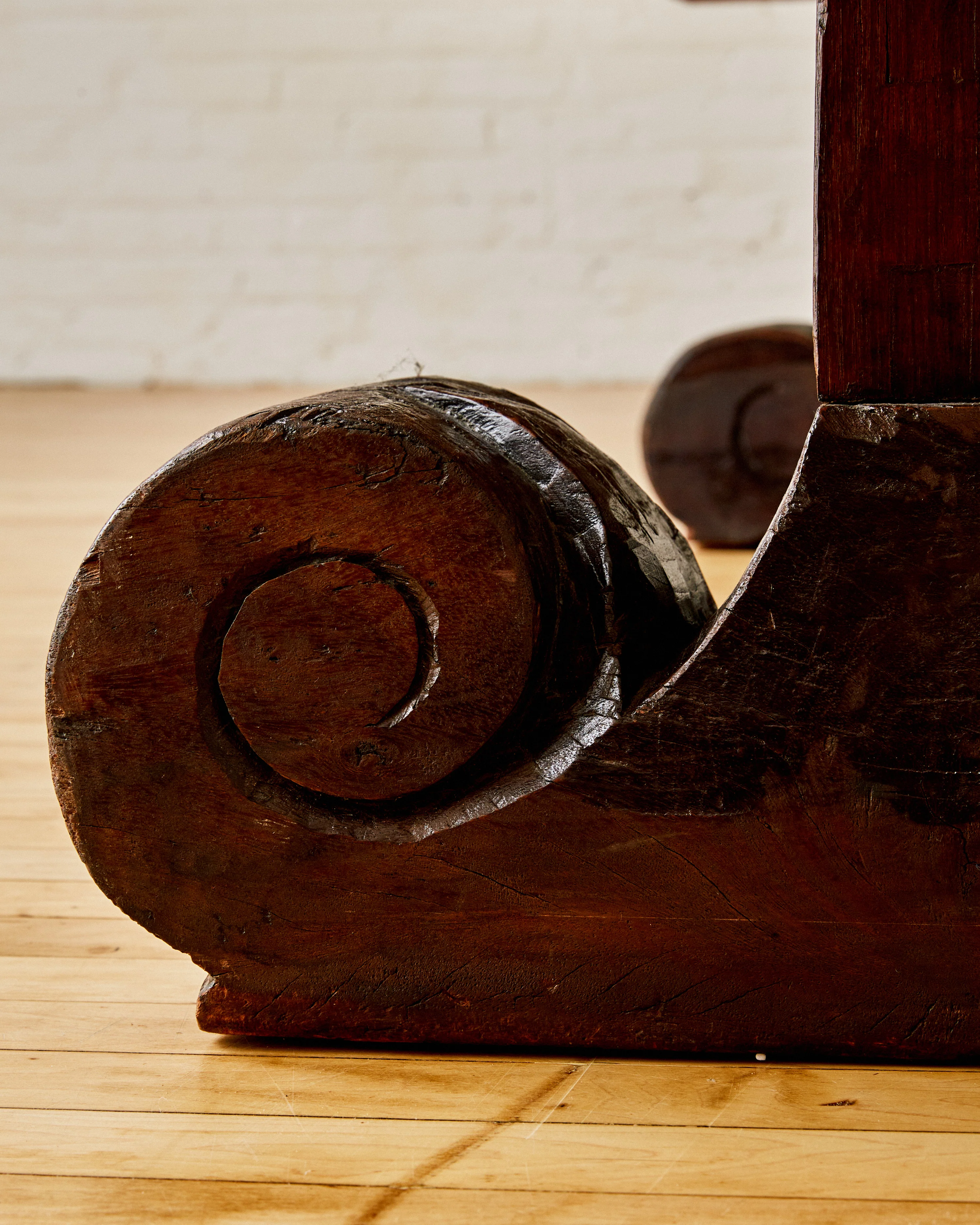 19TH CENTURY FRENCH COFFEE TABLE - Image 4