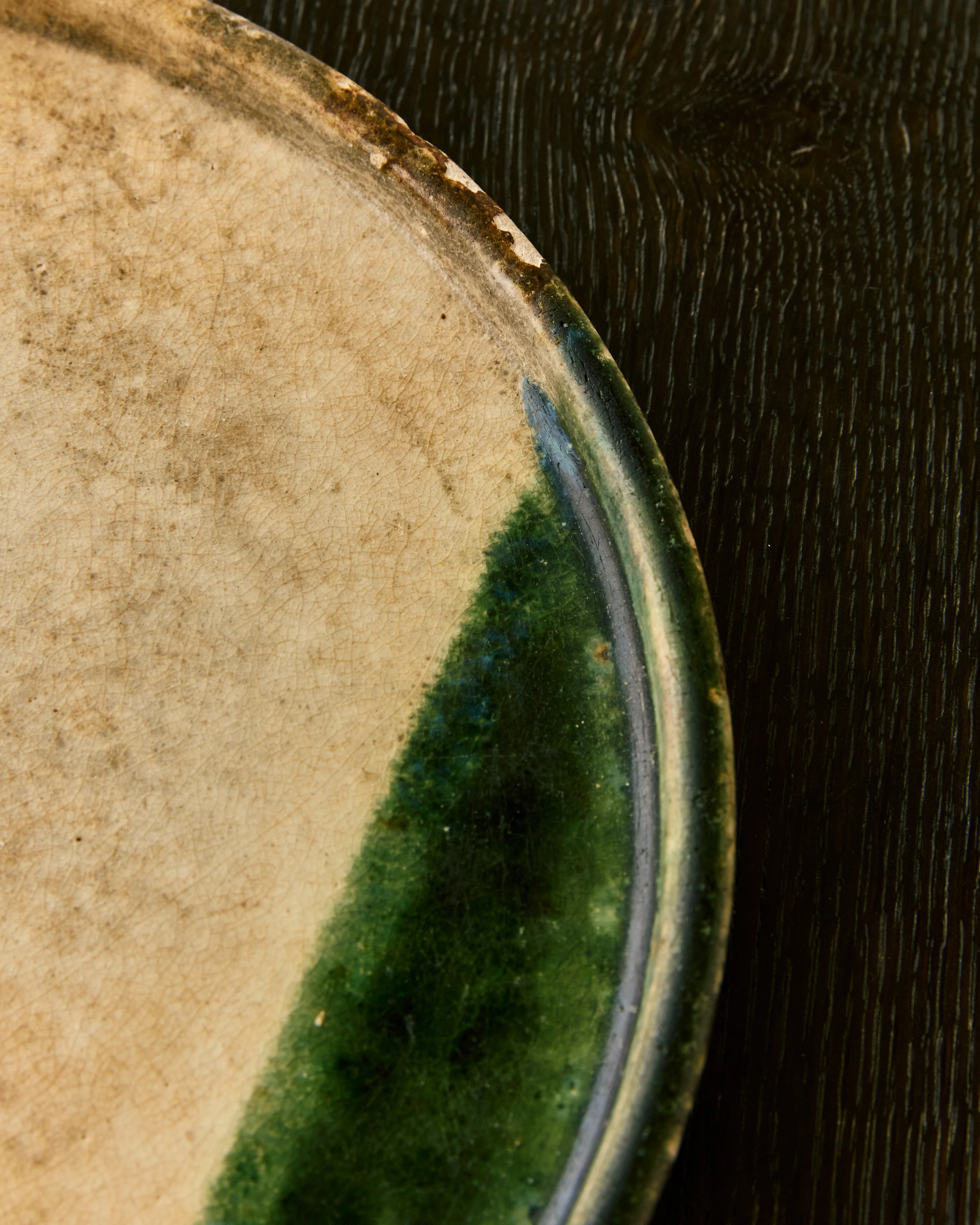 ANTIQUE JAPANESE ORIBE CERAMIC PLATE - Image 5