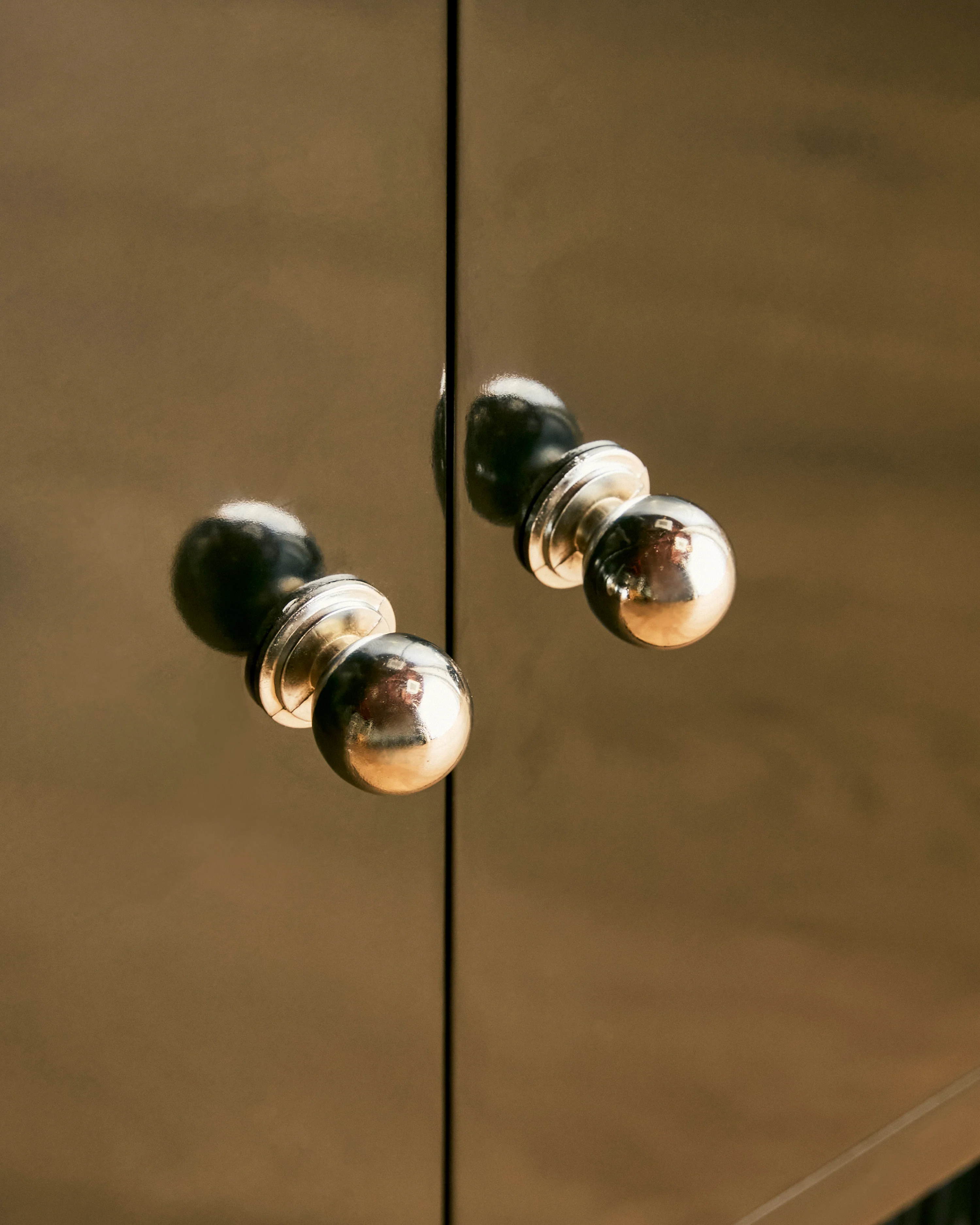 ART DECO EBONIZED CABINET - Image 7