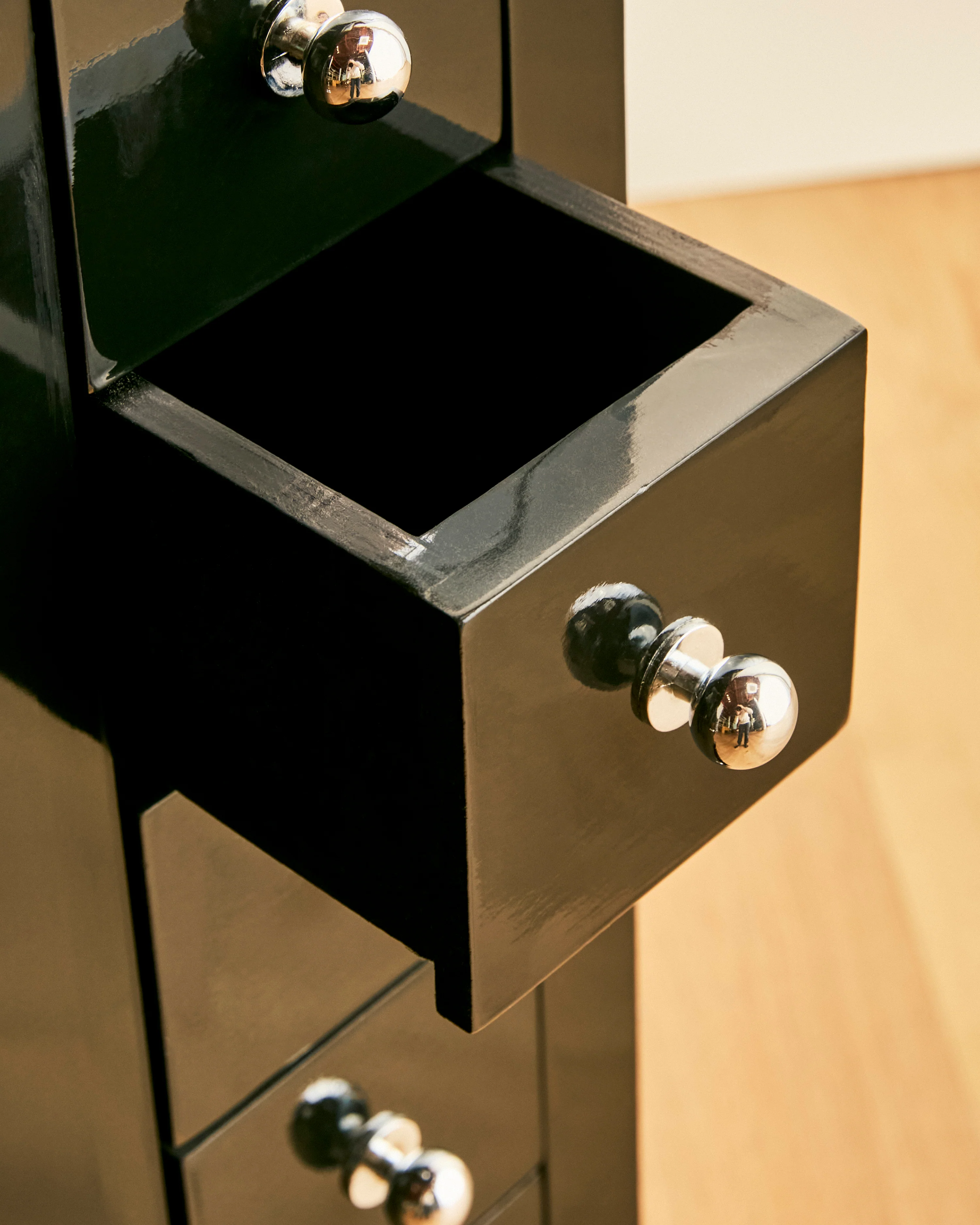 ART DECO EBONIZED CABINET - Image 9