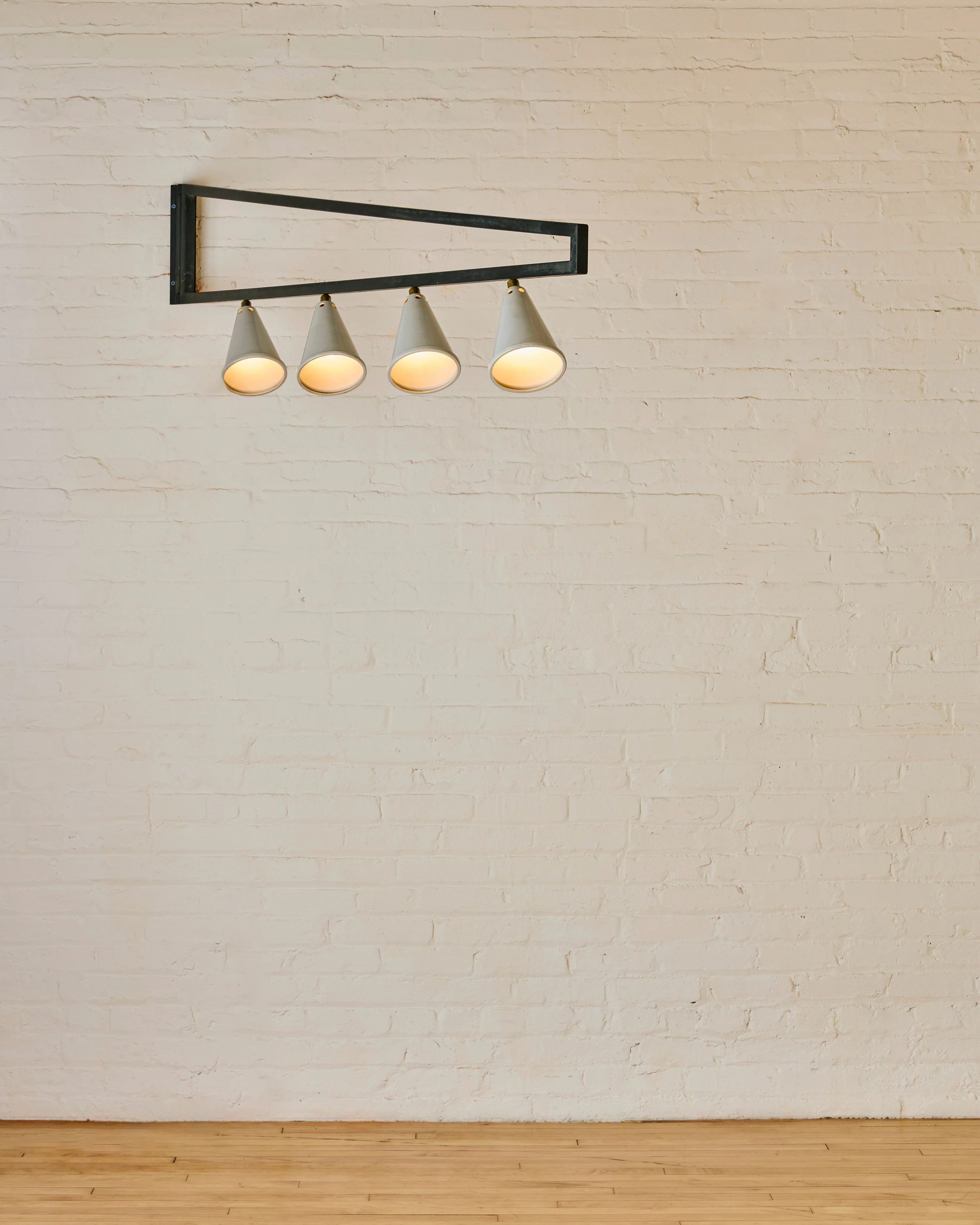 BBPR RARE LARGE WALL SCONCE LAMP - Image 4