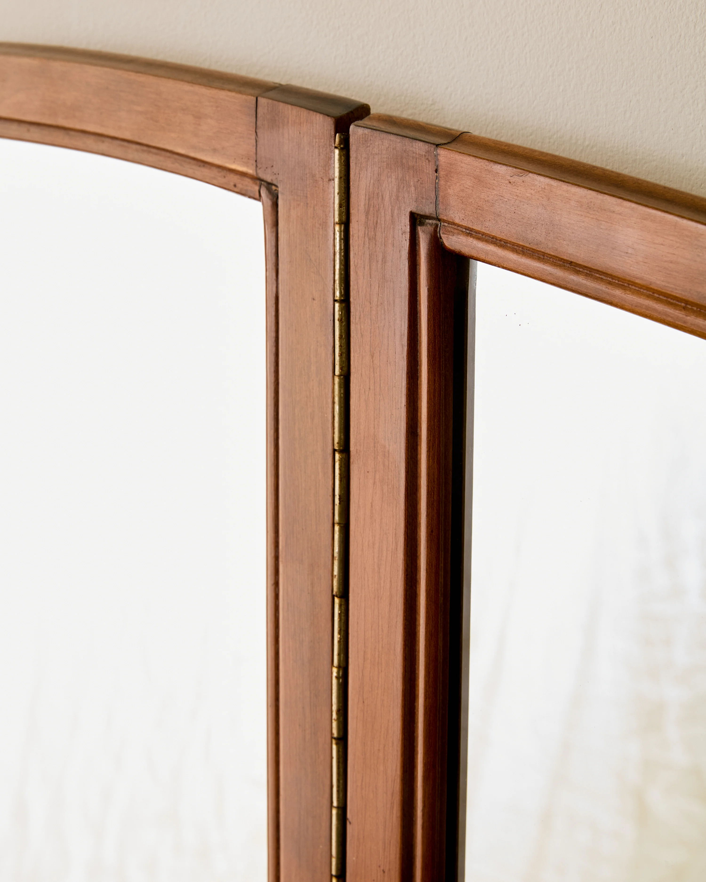 FOLDING BEECH WOOD TRIPTYCH MIRROR - Image 5