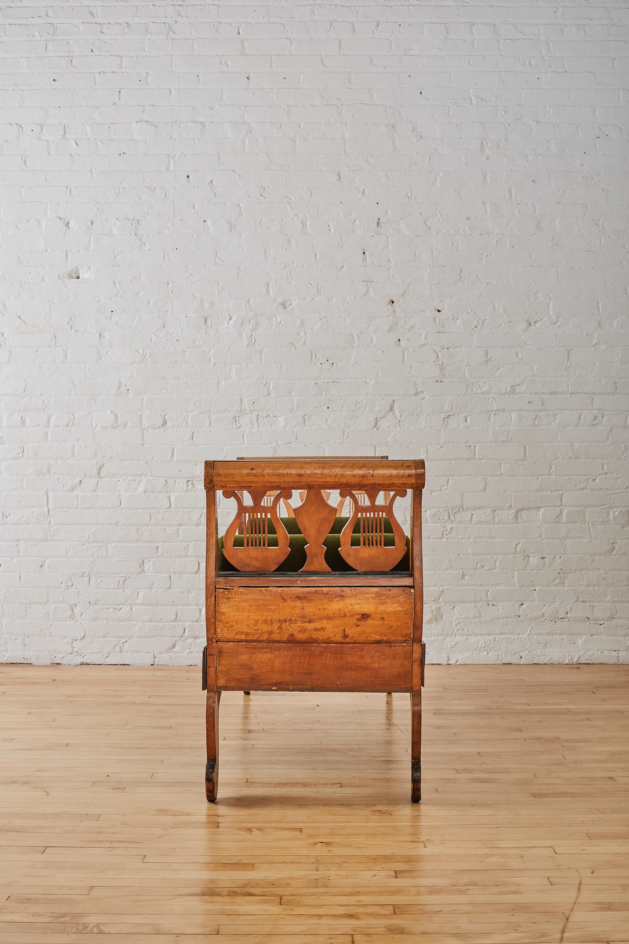 BIEDERMEIER BIRCH DAYBED IN GREEN MOHAIR - Image 4
