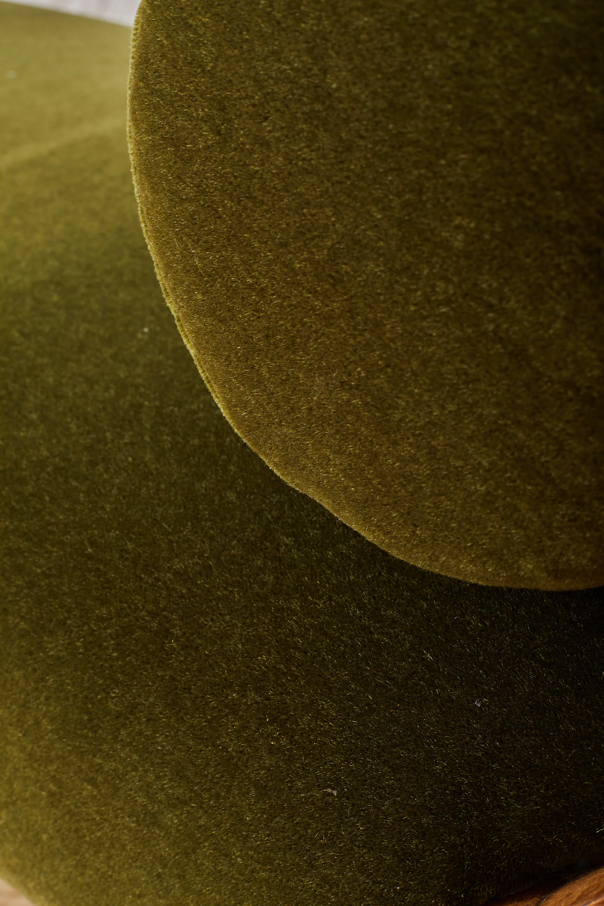 BIEDERMEIER BIRCH DAYBED IN GREEN MOHAIR - Image 5