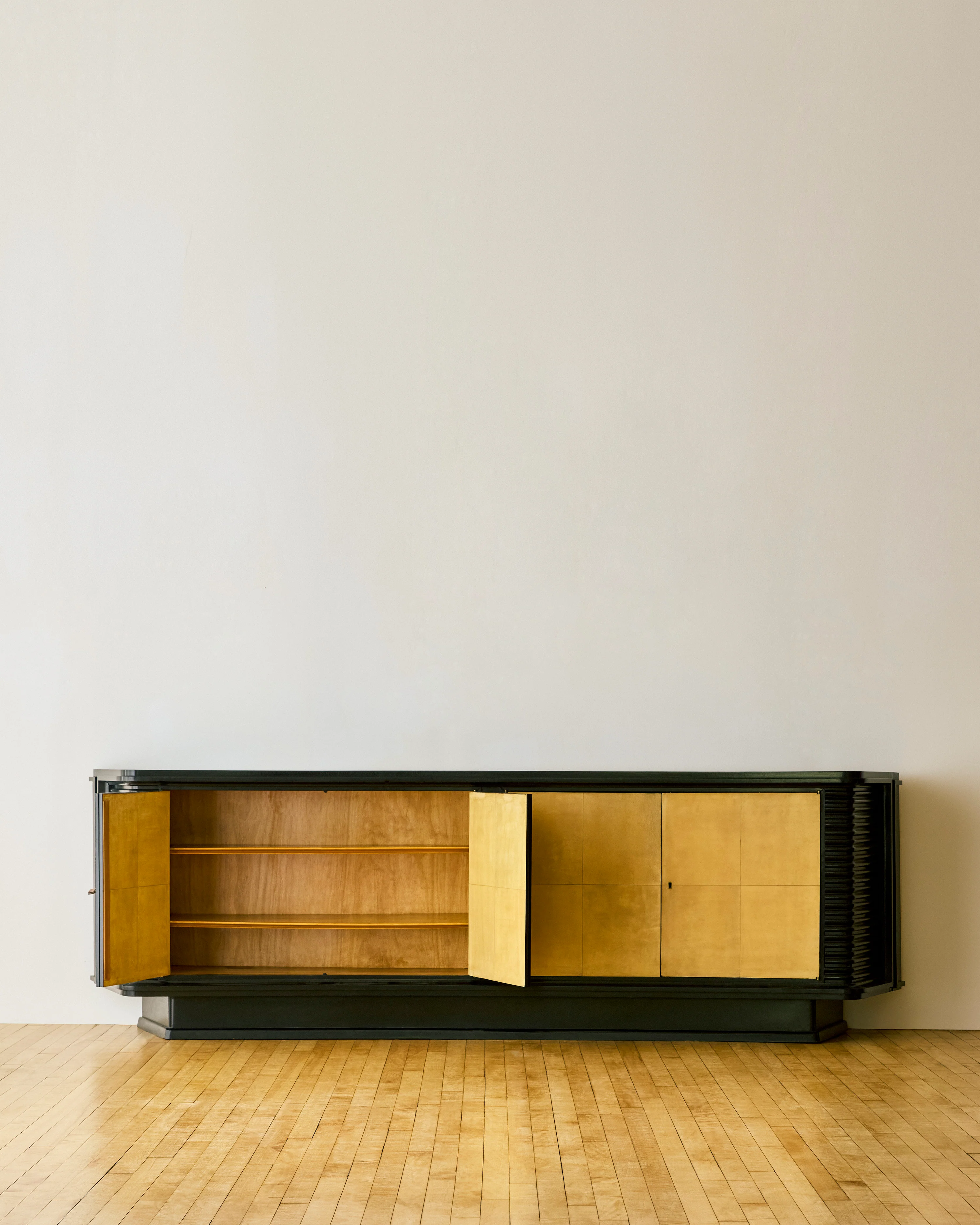 EBONIZED WOOD AND PARCHMENT DECO SIDEBOARD BY ENGLANDER AND BONTA C 1940s - Image 4