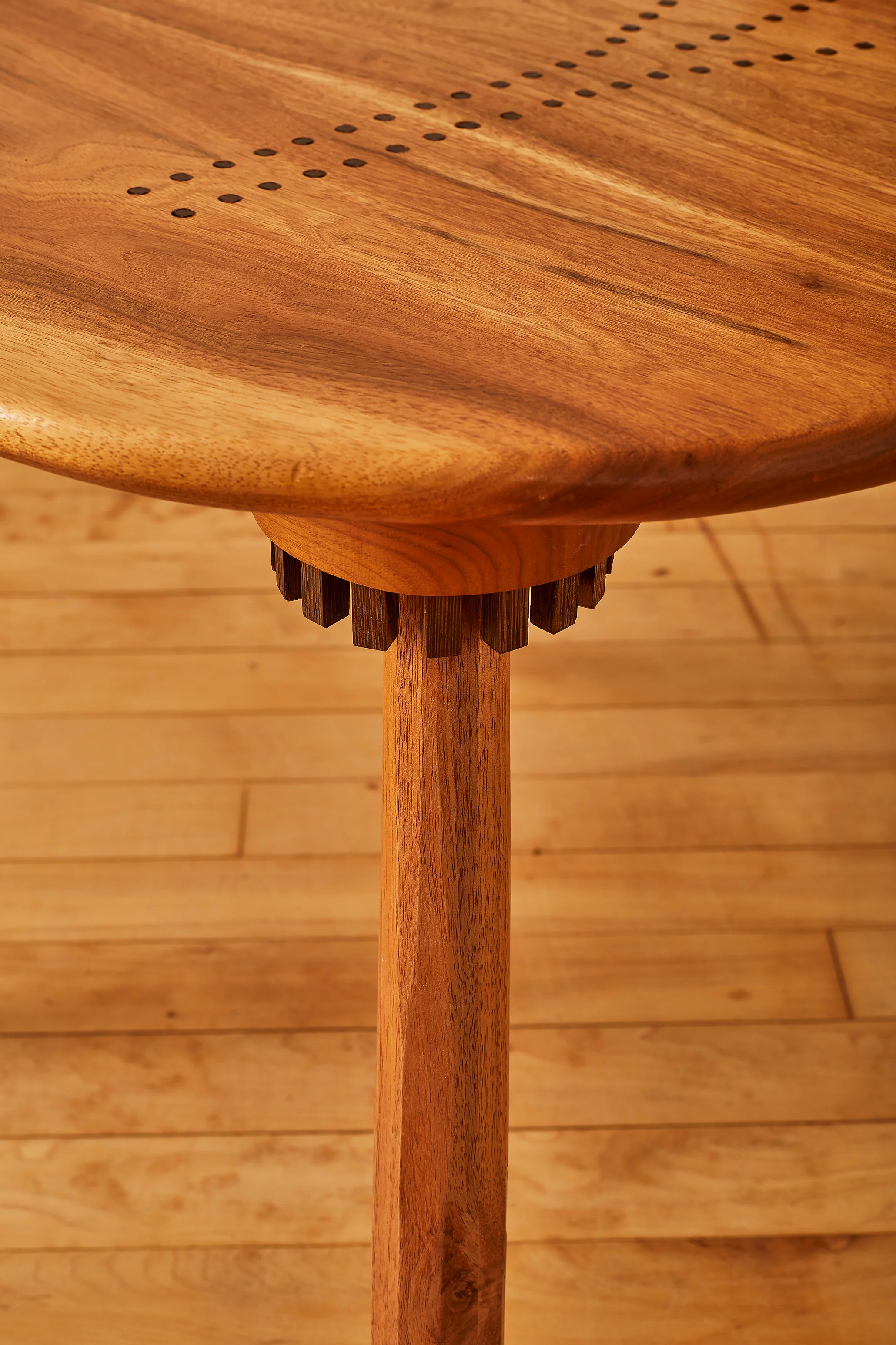 EXAGGERATED BACK CHAIR BY JEFFREY GREENE - Image 11