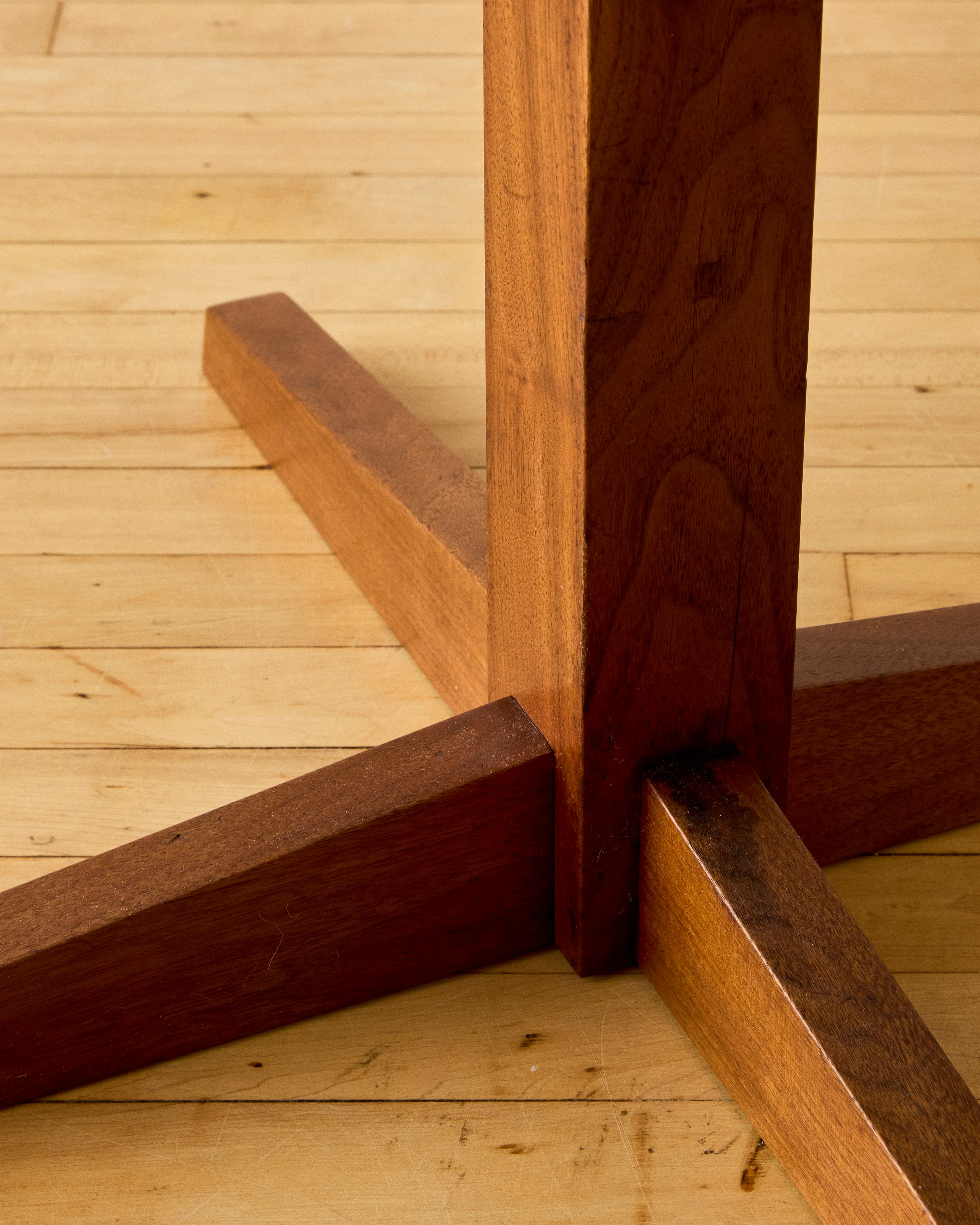 NEW HOPE MODERN WALNUT CENTER TABLE IN THE MANNER OF GEORGE NAKASHIMA - Image 5