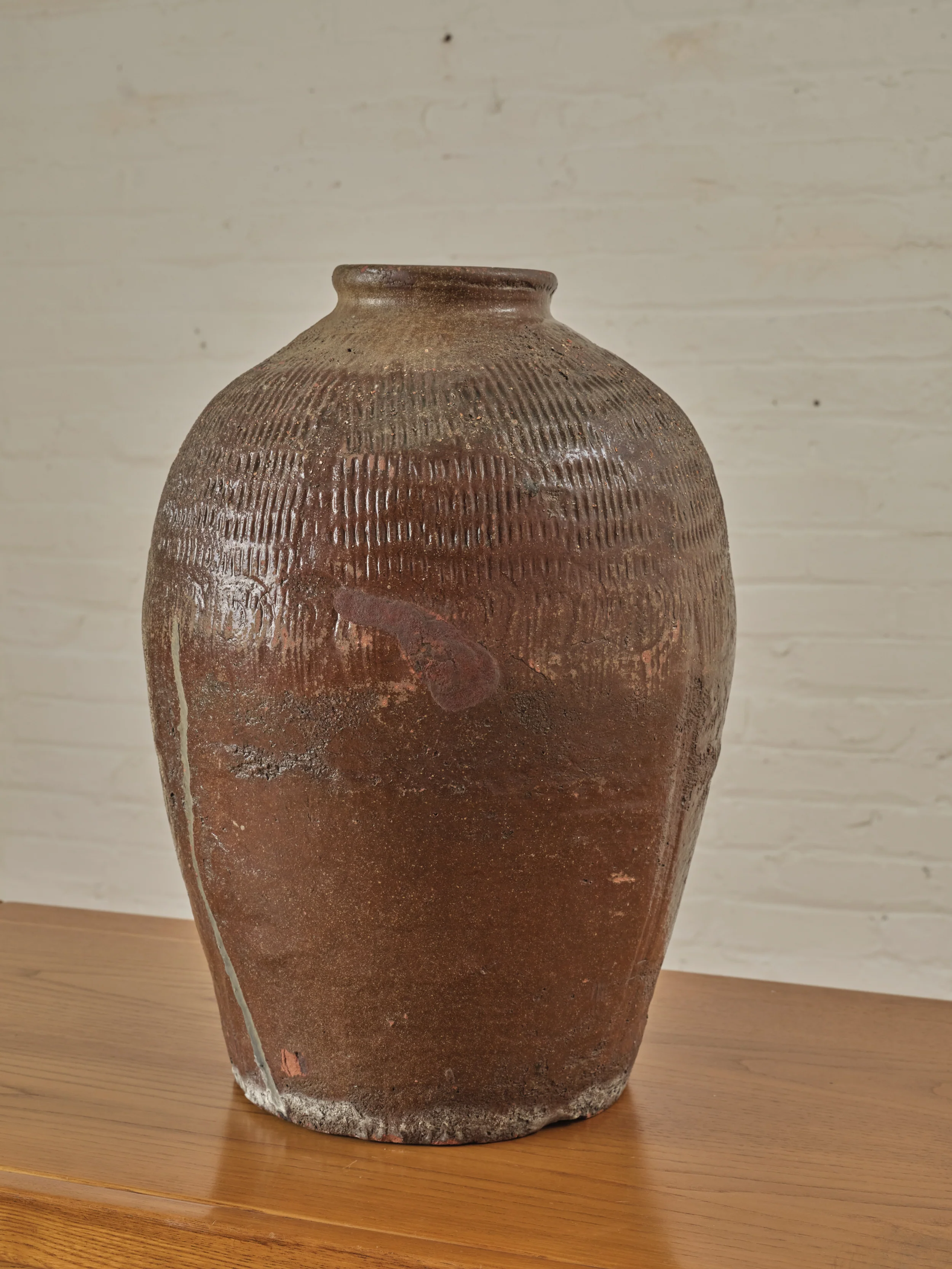 LARGE GLAZED EARTHENWARE JUG - Image 4