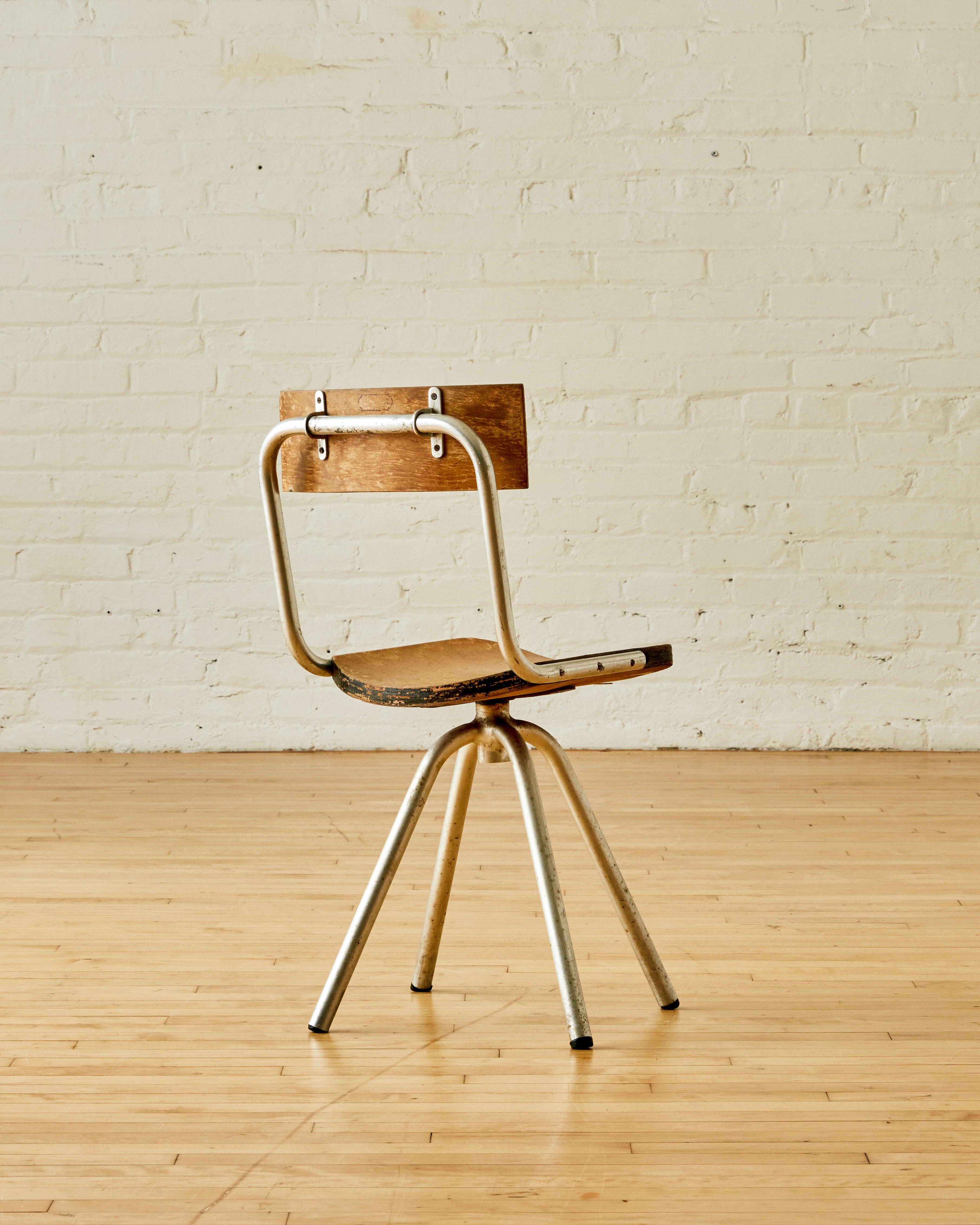MODERNIST SWIVEL SIDE CHAIR ATTR. TO GIUSEPPE TERRAGANI - Image 3