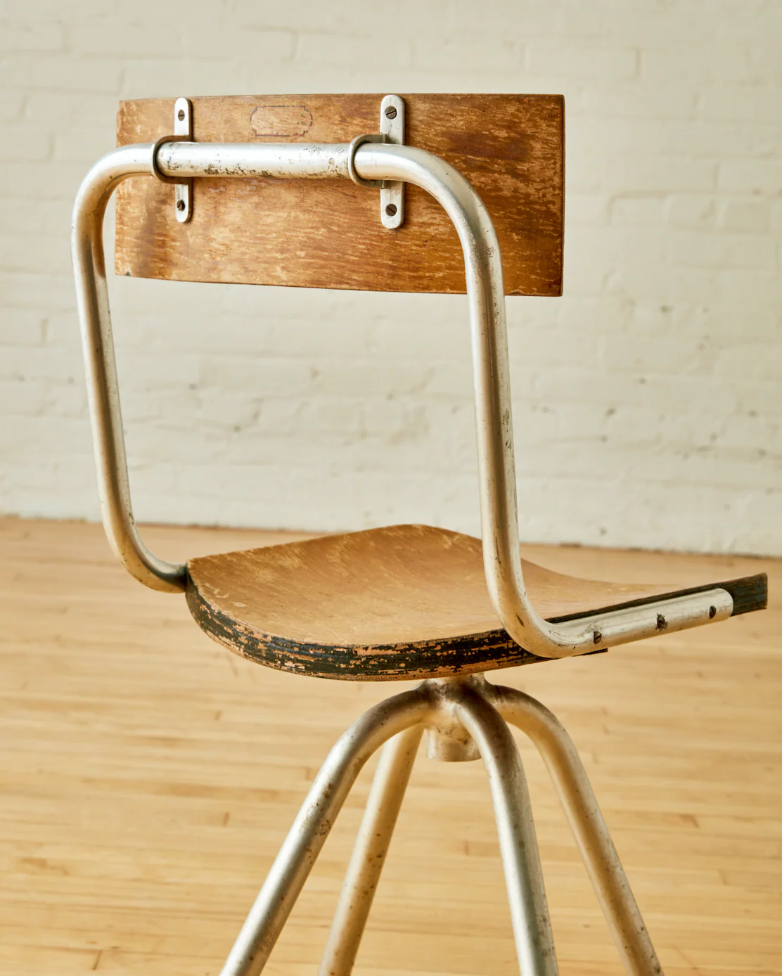 MODERNIST SWIVEL SIDE CHAIR ATTR. TO GIUSEPPE TERRAGANI - Image 4