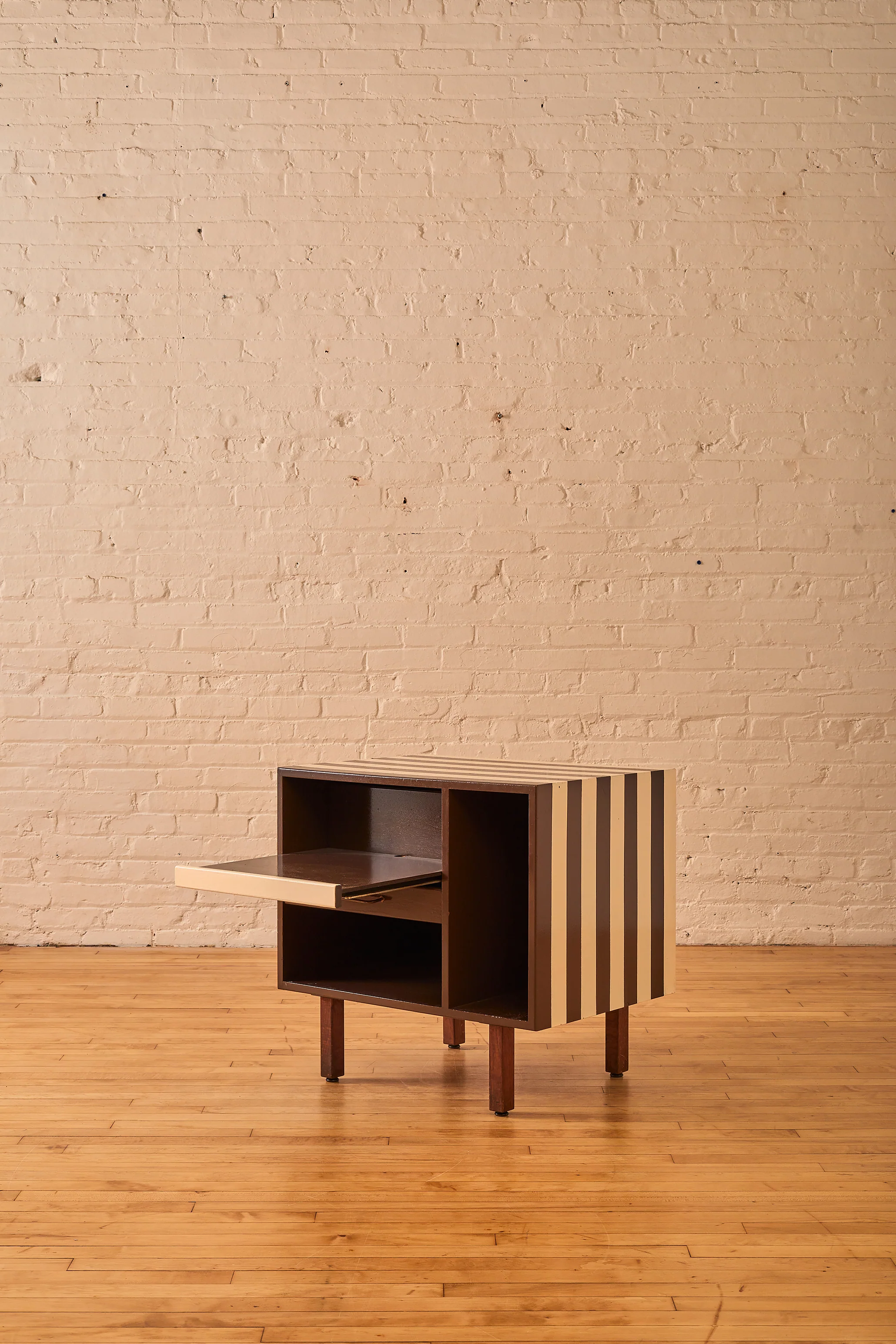 JENS RISOM PAINTED CABINET - Image 4