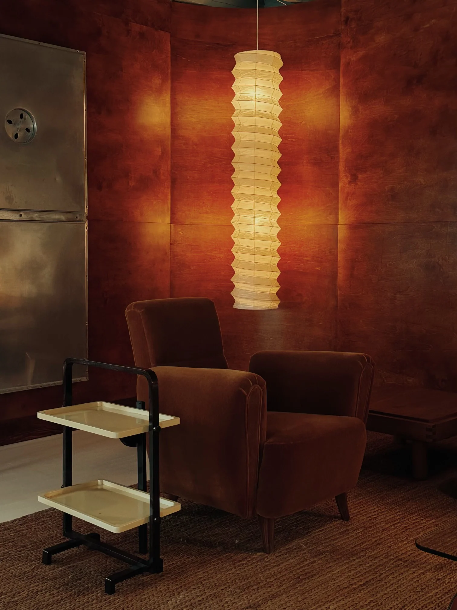 PAIR OF FLOATING ARM DECO LOUNGE CHAIRS C. 1940'S - Image 11