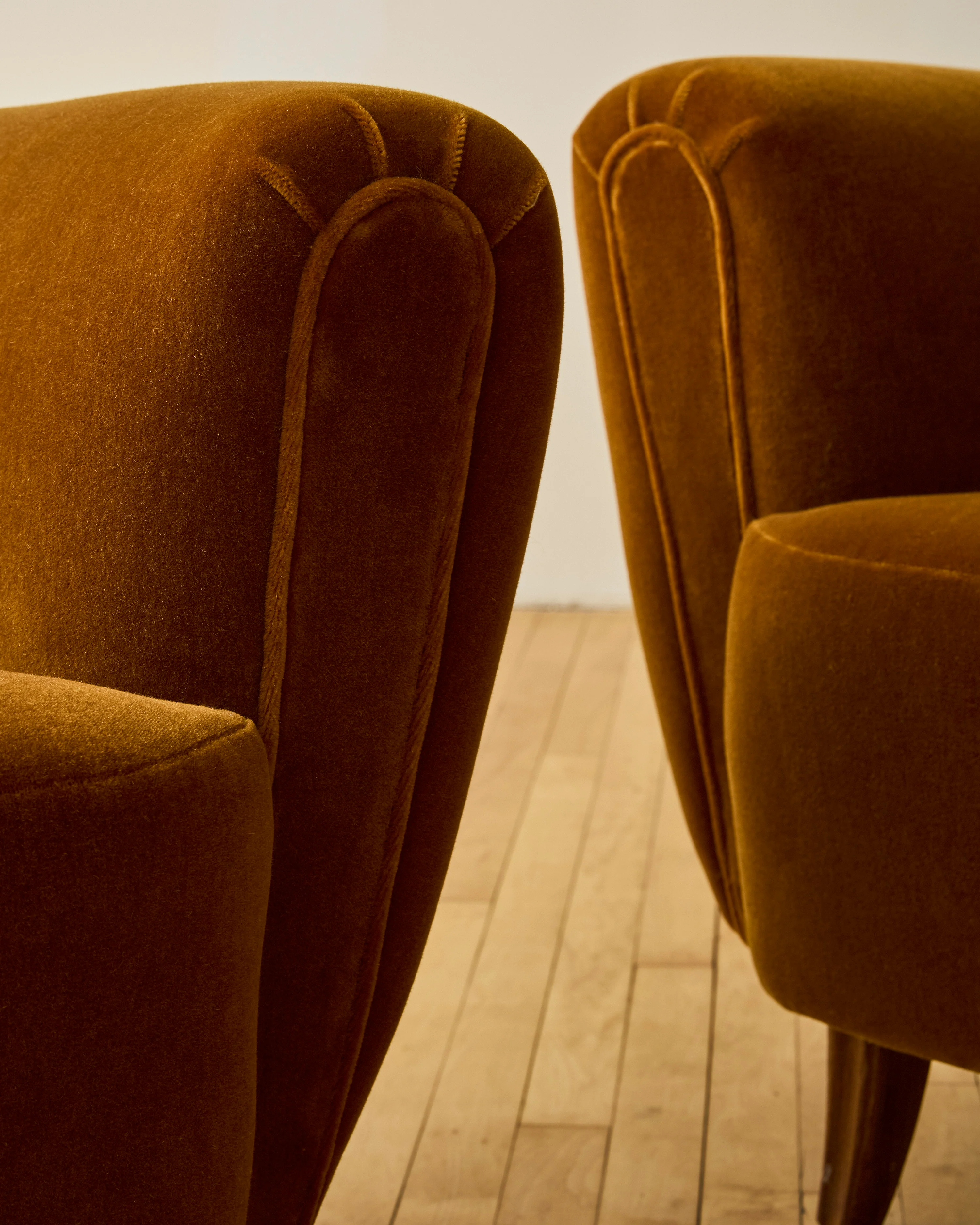 PAIR OF FLOATING ARM DECO LOUNGE CHAIRS C. 1940'S - Image 8