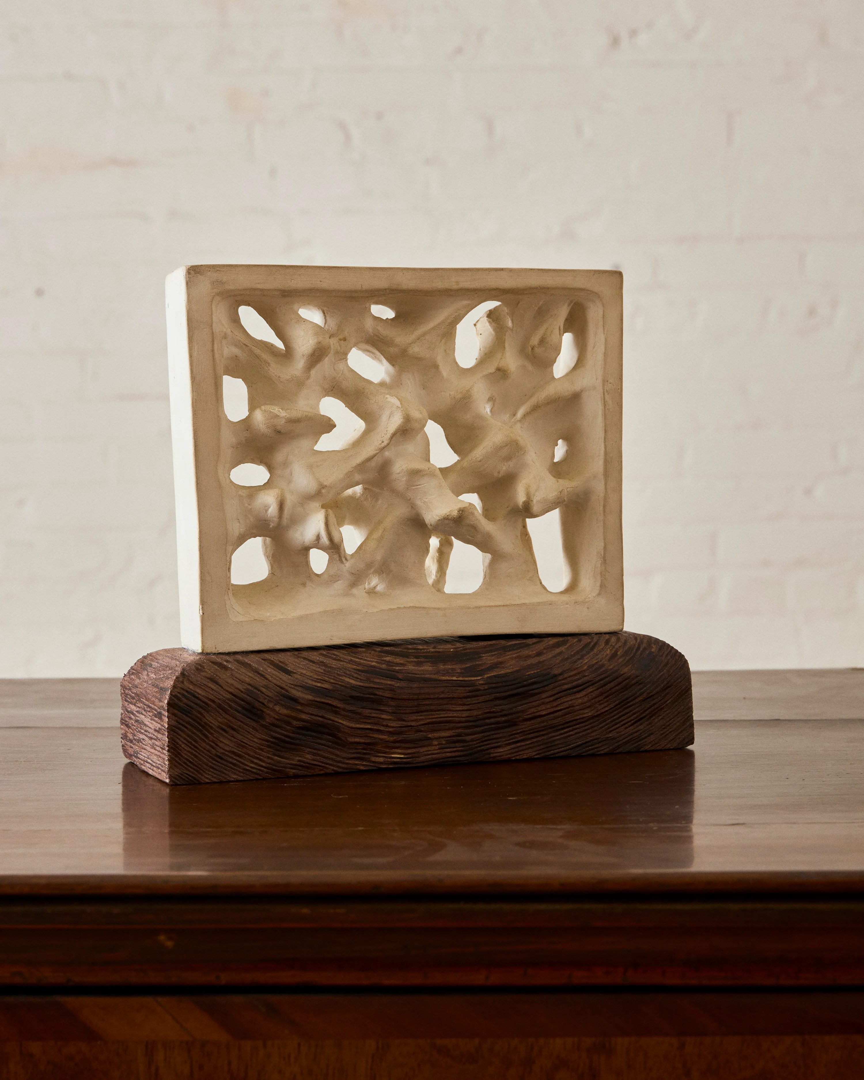 'GRILLE' PLASTER TABLE SCULPTURE ATTR. TO FRANCOIS STAHLY - Image 4