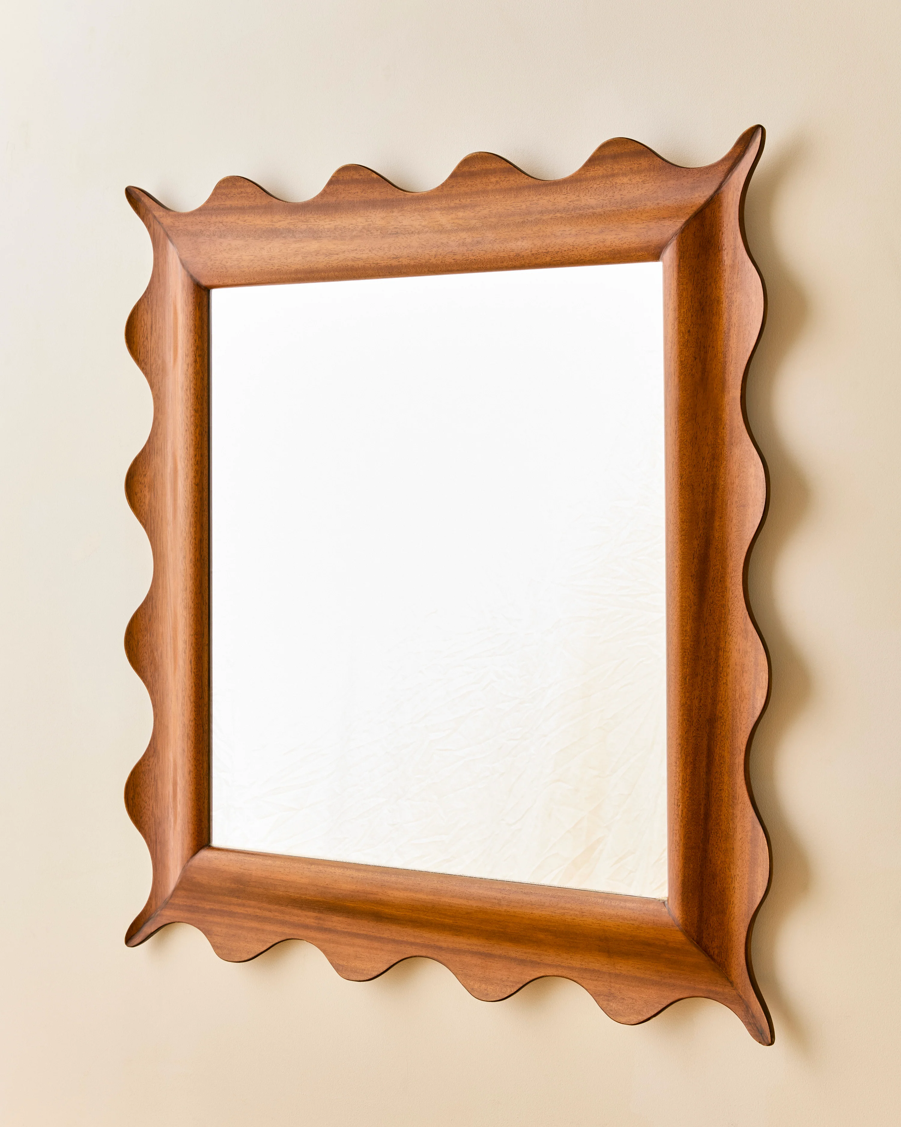 SCALLOPED WOOD ITALIAN MIRROR - Image 4