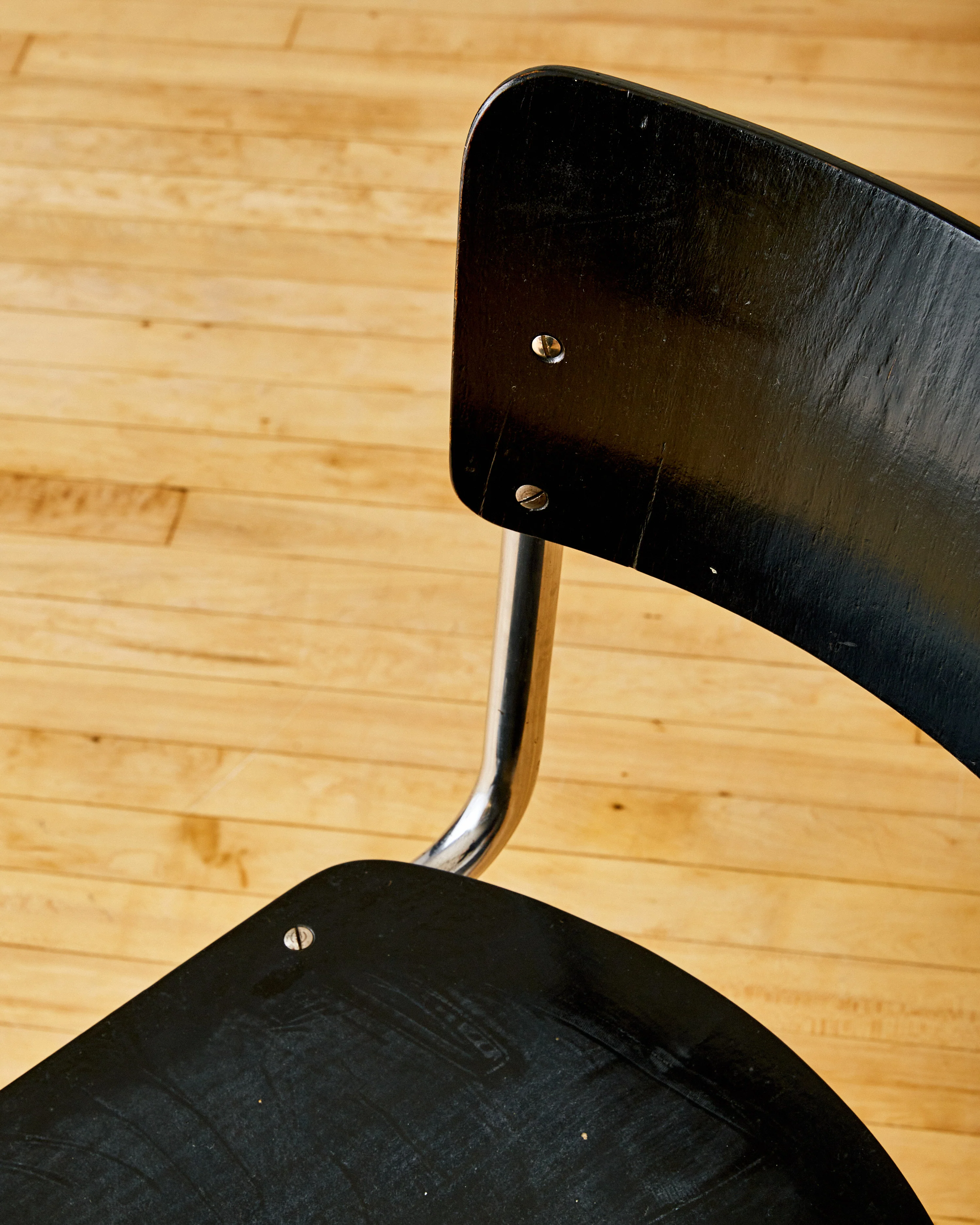 'S43' CANTILEVER SIDE CHAIR BY MART STAM - Image 4