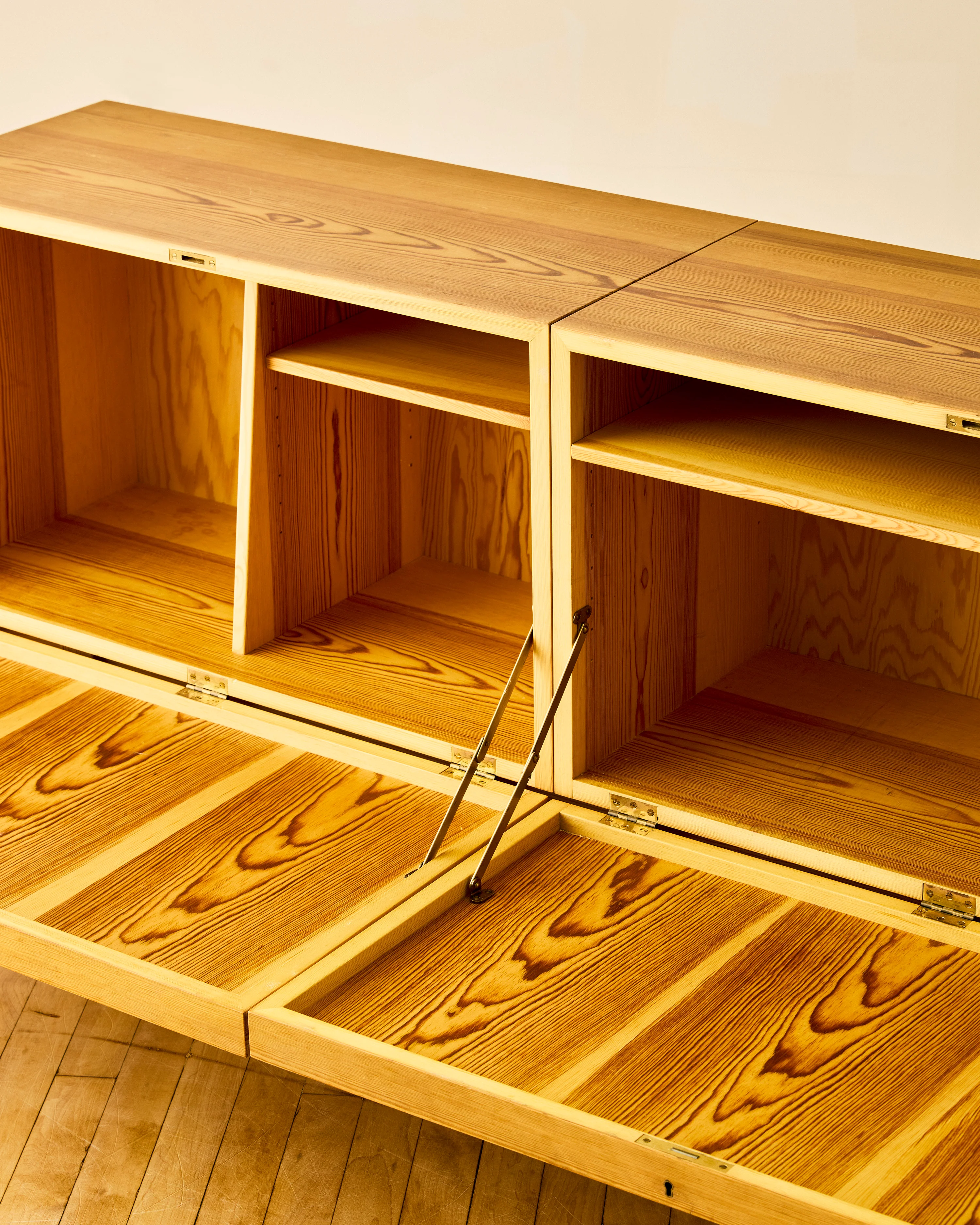 SWEDISH PINE CABINET C. 1965 - Image 10